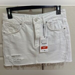 NWT Zara Distressed white denim mini skirt